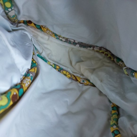 Vera Bradley Green Yellow Flora Insulated Lunch Bag - Picture 4 of 7